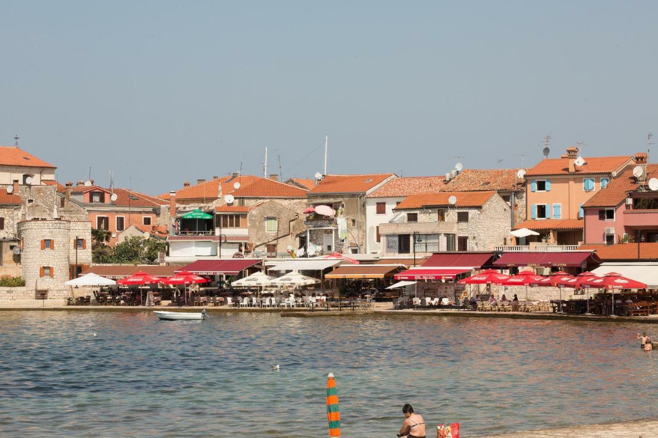 Downtown Beach Apartments Umag Exterior foto